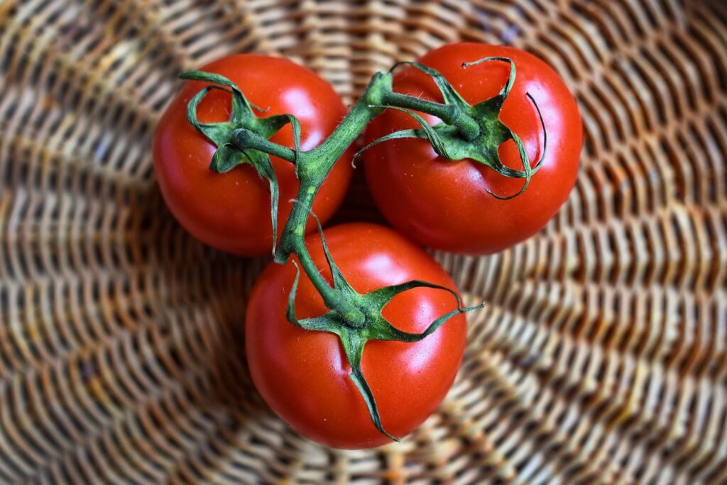 Image of tomatoes.