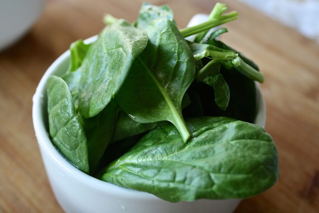 Image of a bowl of spinach.